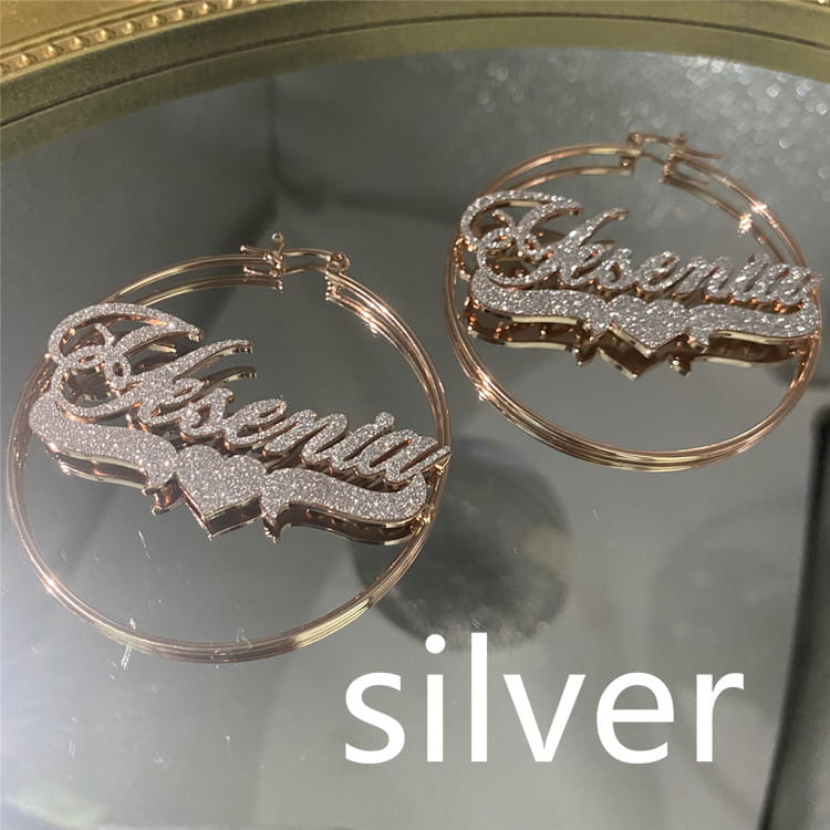 Goldfarbene, 40 mm große, personalisierte Zirkon-Namensohrringe aus Edelstahl
