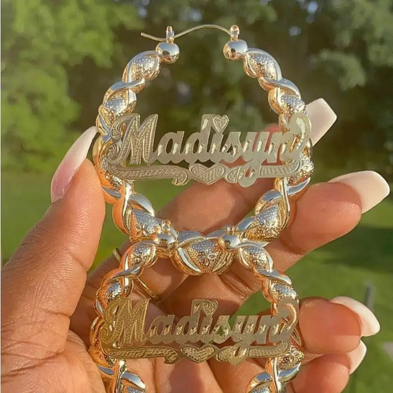 Ins Style Legierung geschnitzte Namensohrringe in Gold Silber und Rose