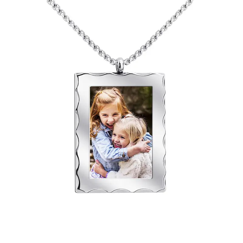 Personalisierte Fotorahmen-Halskette für ein besonderes Geschenk