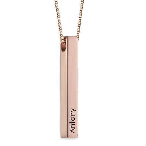 Stilvolle Halskette mit vertikalen Balken aus Roségold für Paare mit silberner Kette und Armbändern.