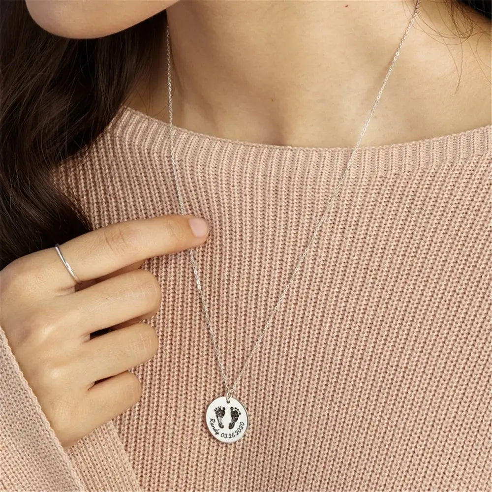 Baby Footprints Jewelry Necklace in Stainless Steel for Fashion Lovers