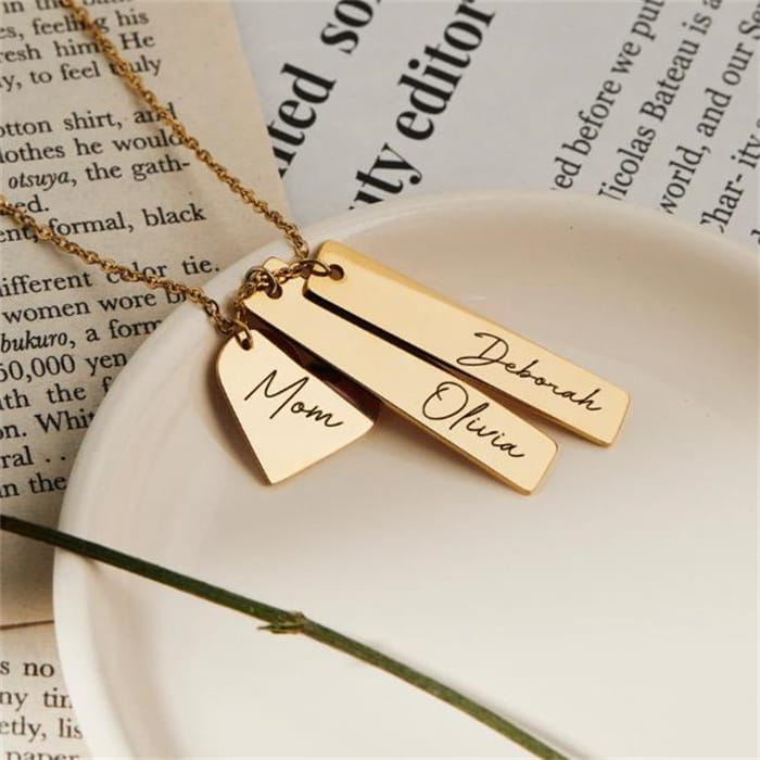Stylish Gold Name Heart Rectangle Pendant Necklace, perfect jewelry for fashionable women.