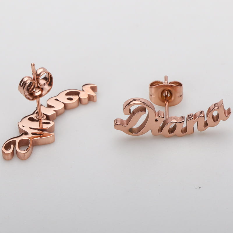 Personalisierte Namensohrringe in Silber und Roségold