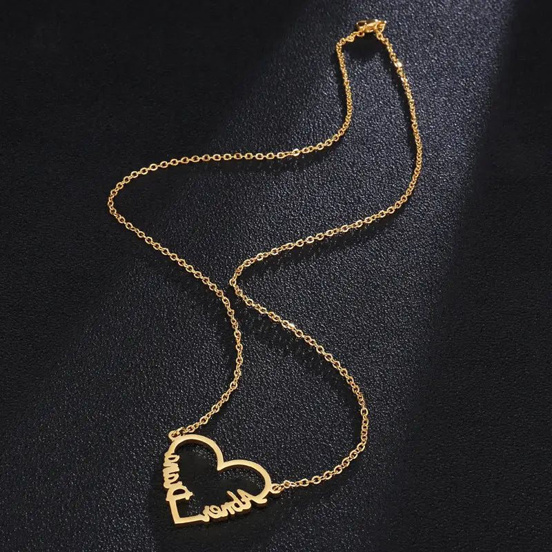 Personalisierte Namensohrringe in Silber und Roségold