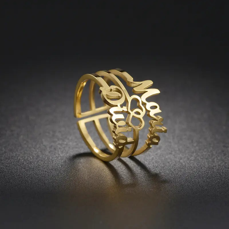 Personalisierter dreilagiger Ring mit individuellen Buchstaben und Zahlen in Roségold