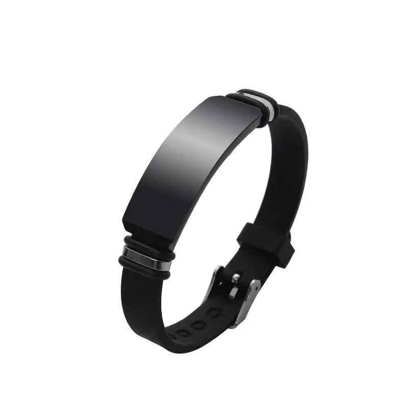 Personalisierte gravierte Paararmbänder aus Titanstahl mit schwarzem Metall und Gummi