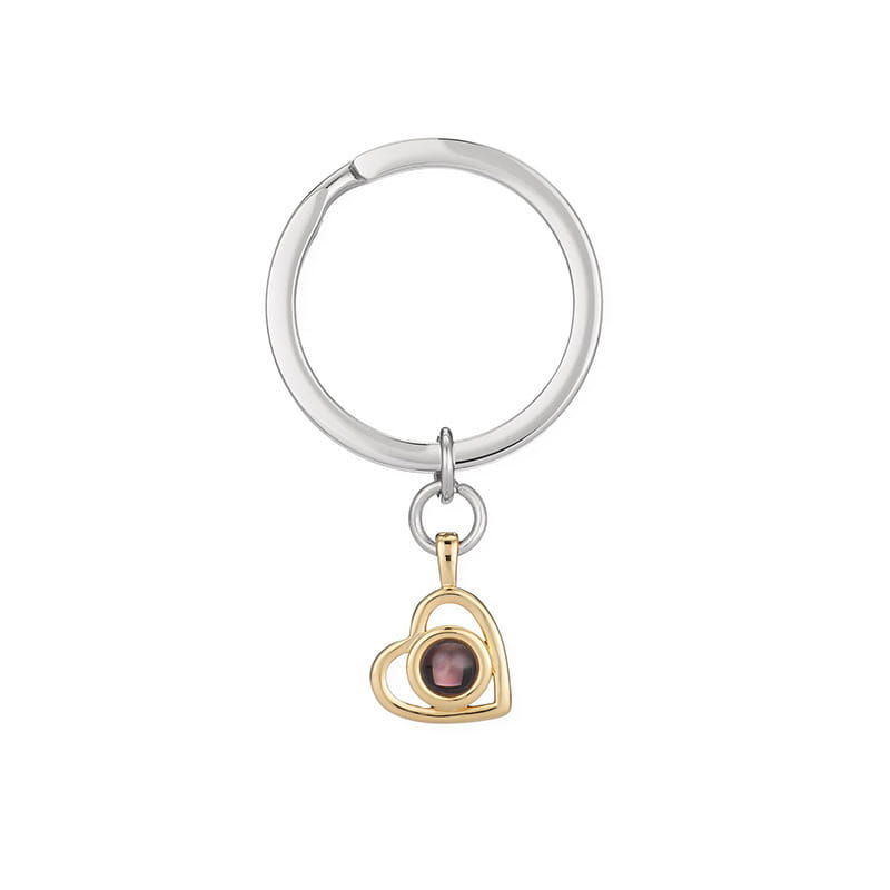 Customized Heart-Shaped Photo Necklace Chain in Gold Style