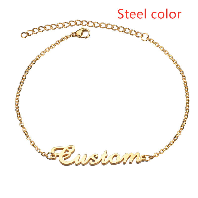Personalisiertes Namensarmband aus Titanstahl in Roséfarbe im individuellen Stil