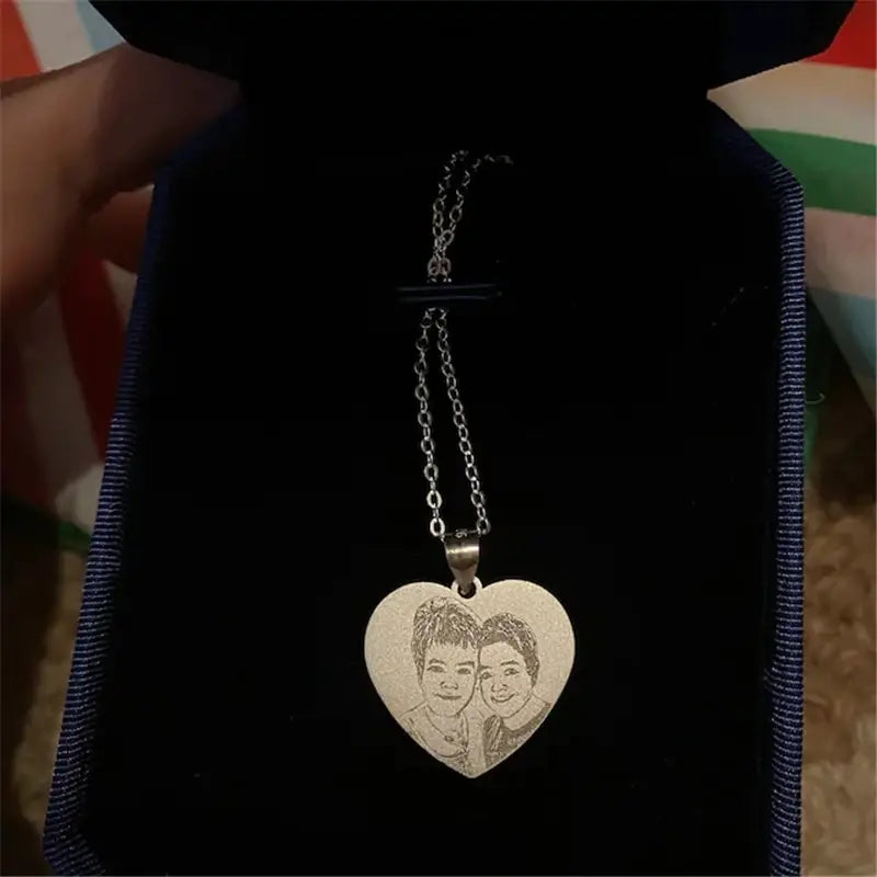 Personalisierte Halskette aus Titanstahl für trendige Modeliebhaber