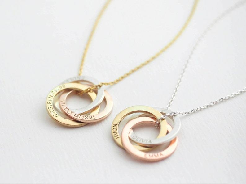 Gold Linked Circle Custom Name Necklace for Moms and Kids Jewelry