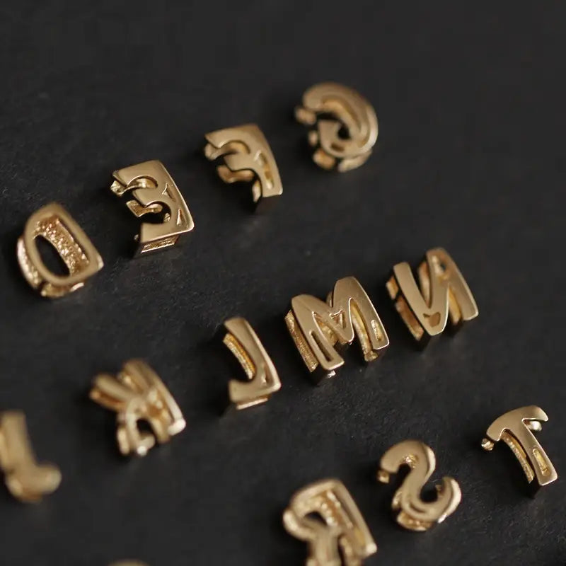Wenlian Single English Letter Necklace in S925 Sterling Silver