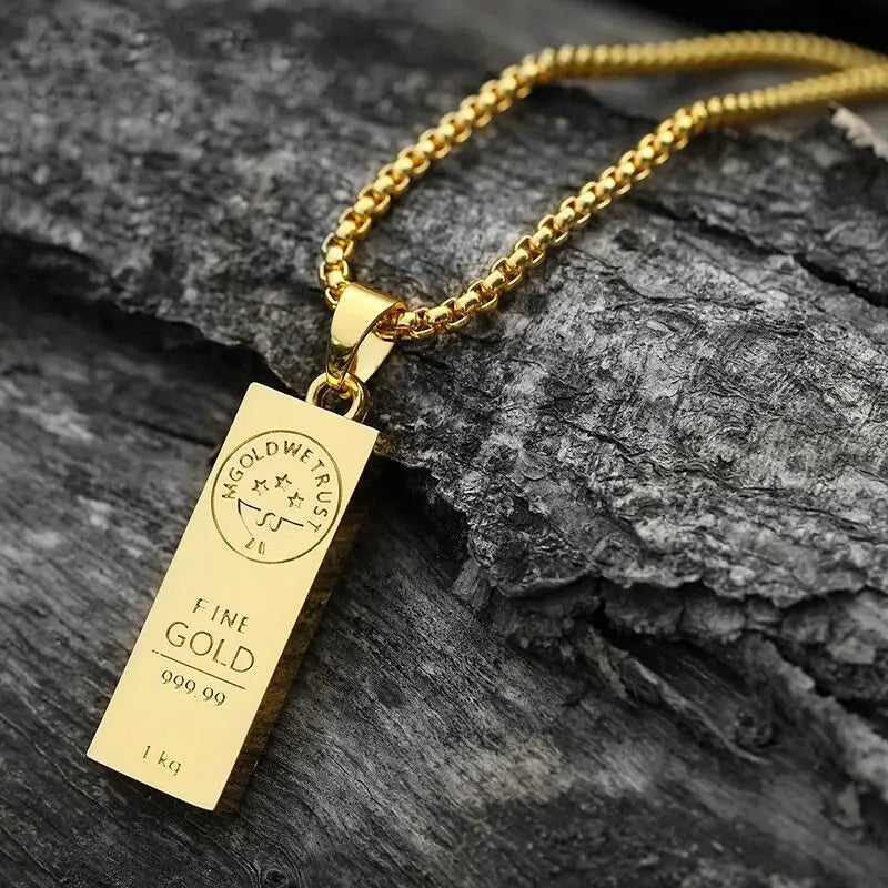 Gold Bar Hip Hop Necklace for trendy jewelry lovers who love statement pieces.