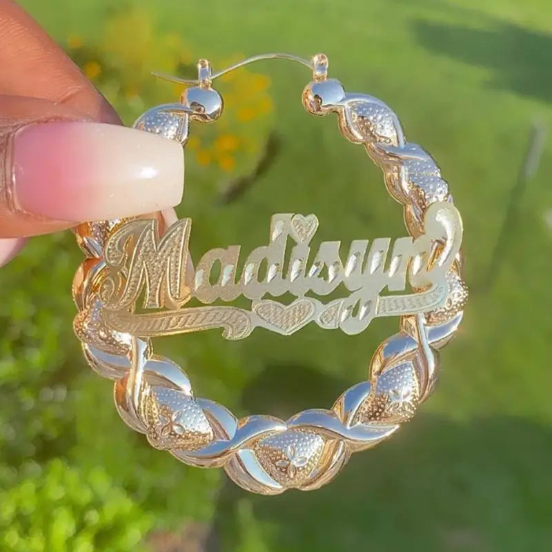Ins Style Legierung geschnitzte Namensohrringe in Gold Silber und Rose