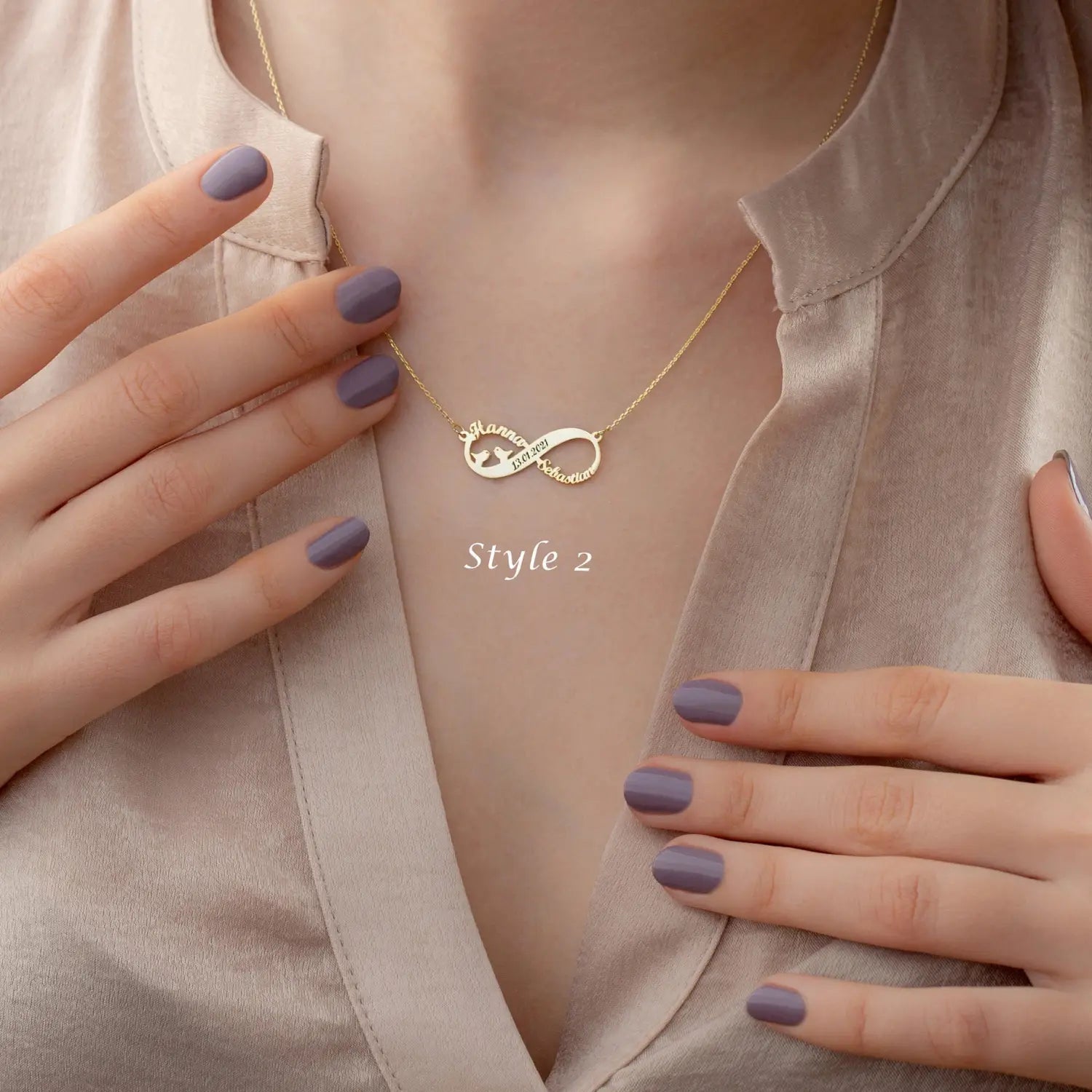 Personalized Gold Infinity Necklace with Custom Multi-Name English Letter Design