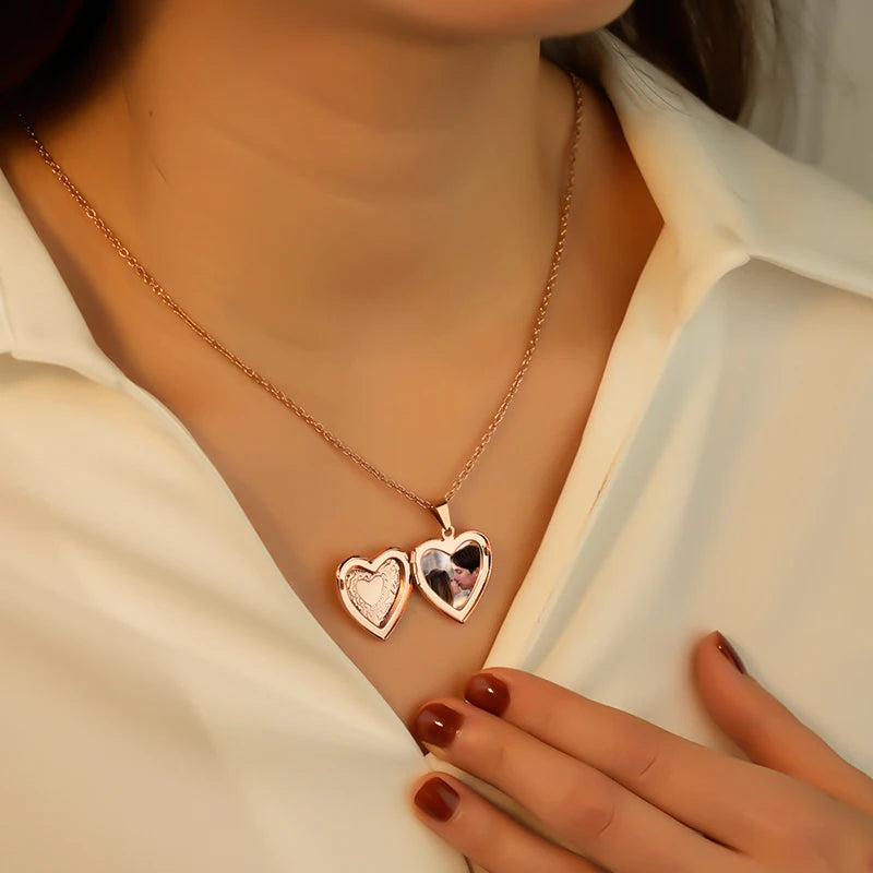 Personalized Locket Necklace Custom Photo Text Heart Necklace Engraved Name Stainless Steel Heart Shape Pendant Necklace Jewelry