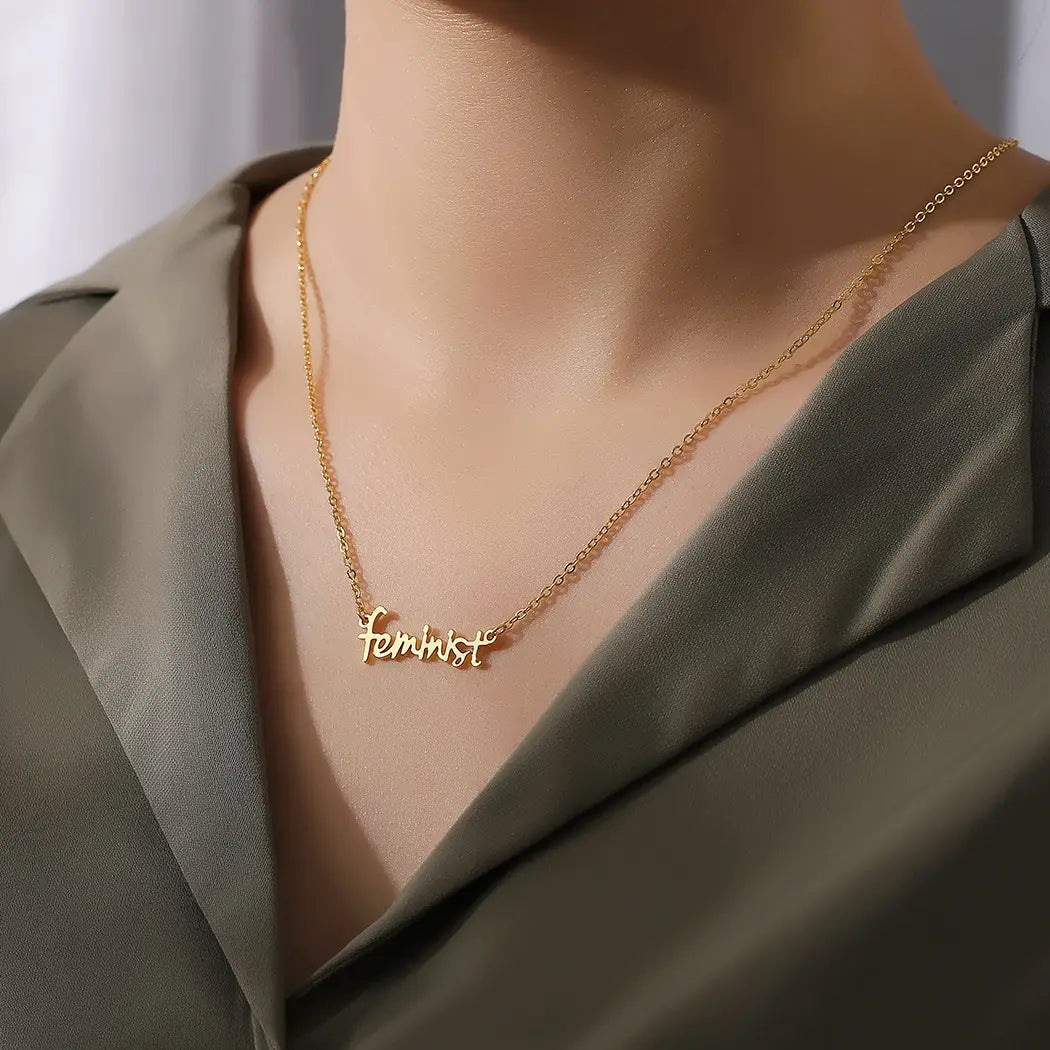 Feministische Schmuckkette aus goldenem Edelstahl für Frauen